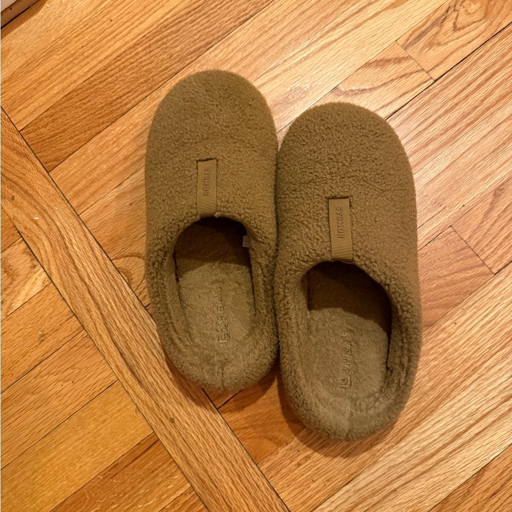 Bombas Olive Green Cozy Fleece Slippers